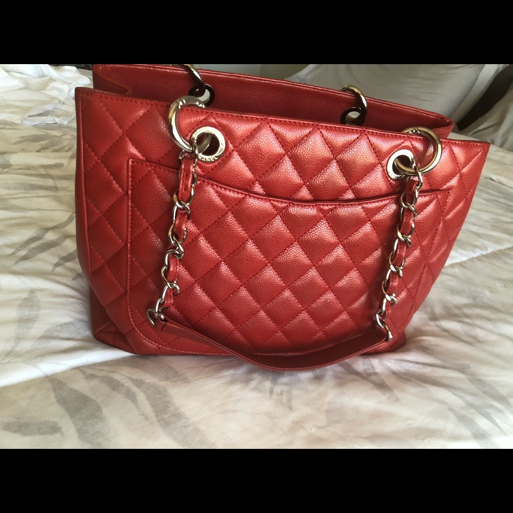 COPY - Authentic Chanel bag large In good condition barely worn - Picture 4 of 4